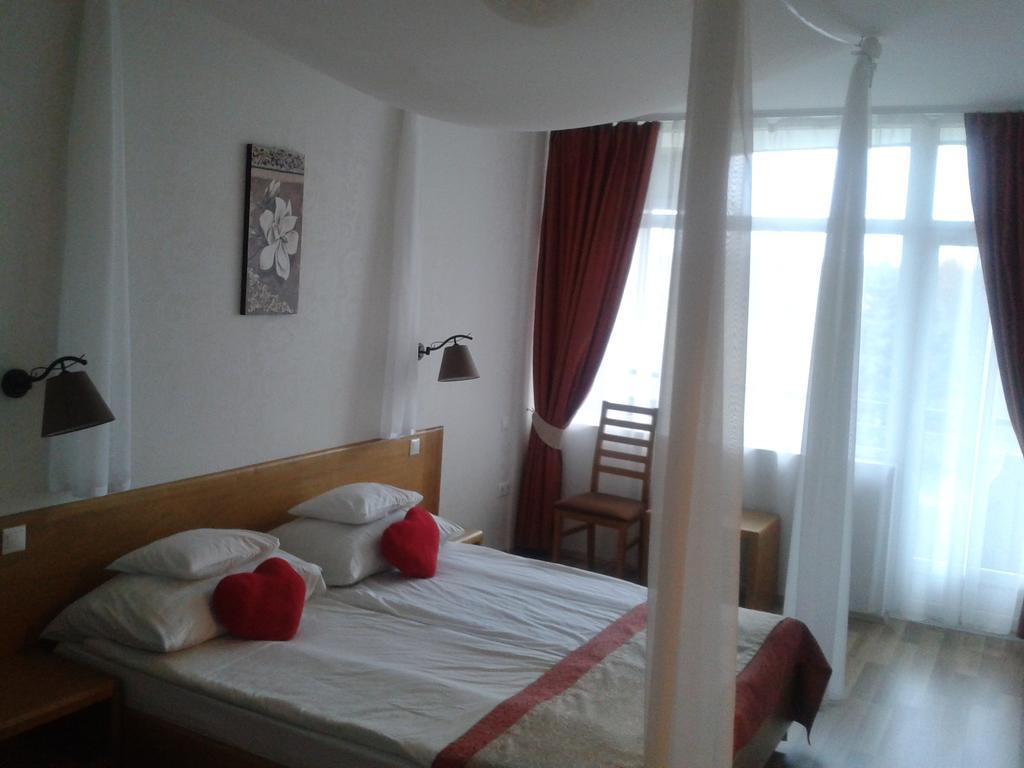 Hotel Claudius Szombathely Bagian luar foto