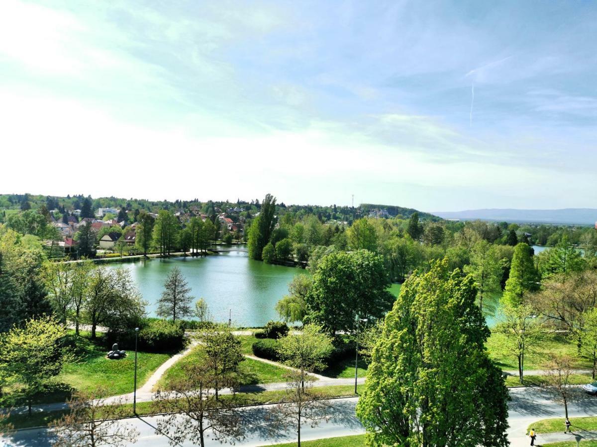 Hotel Claudius Szombathely Bagian luar foto